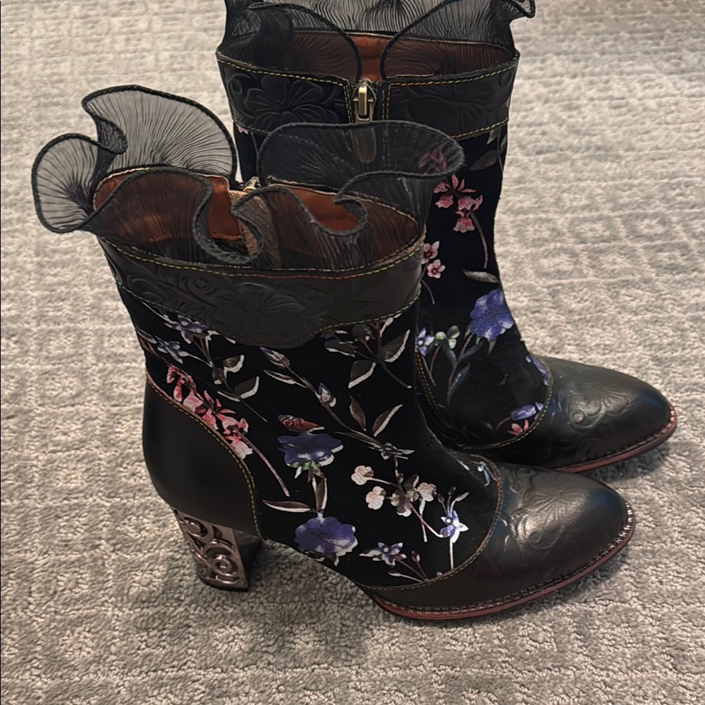 L’Atiste Floral Embroidered Black Ankle Boots